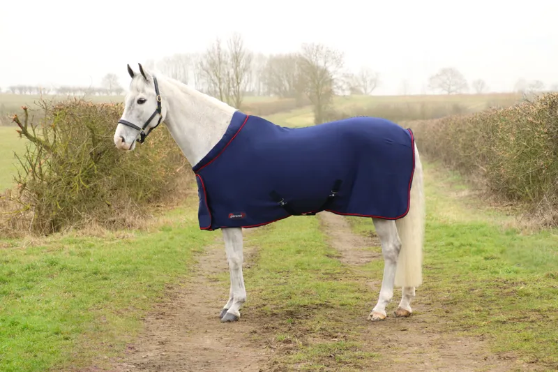 DefenceX System Deluxe Fleece Rug - Navy/Red